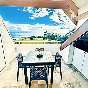 Face A La Pierre Et Appartement